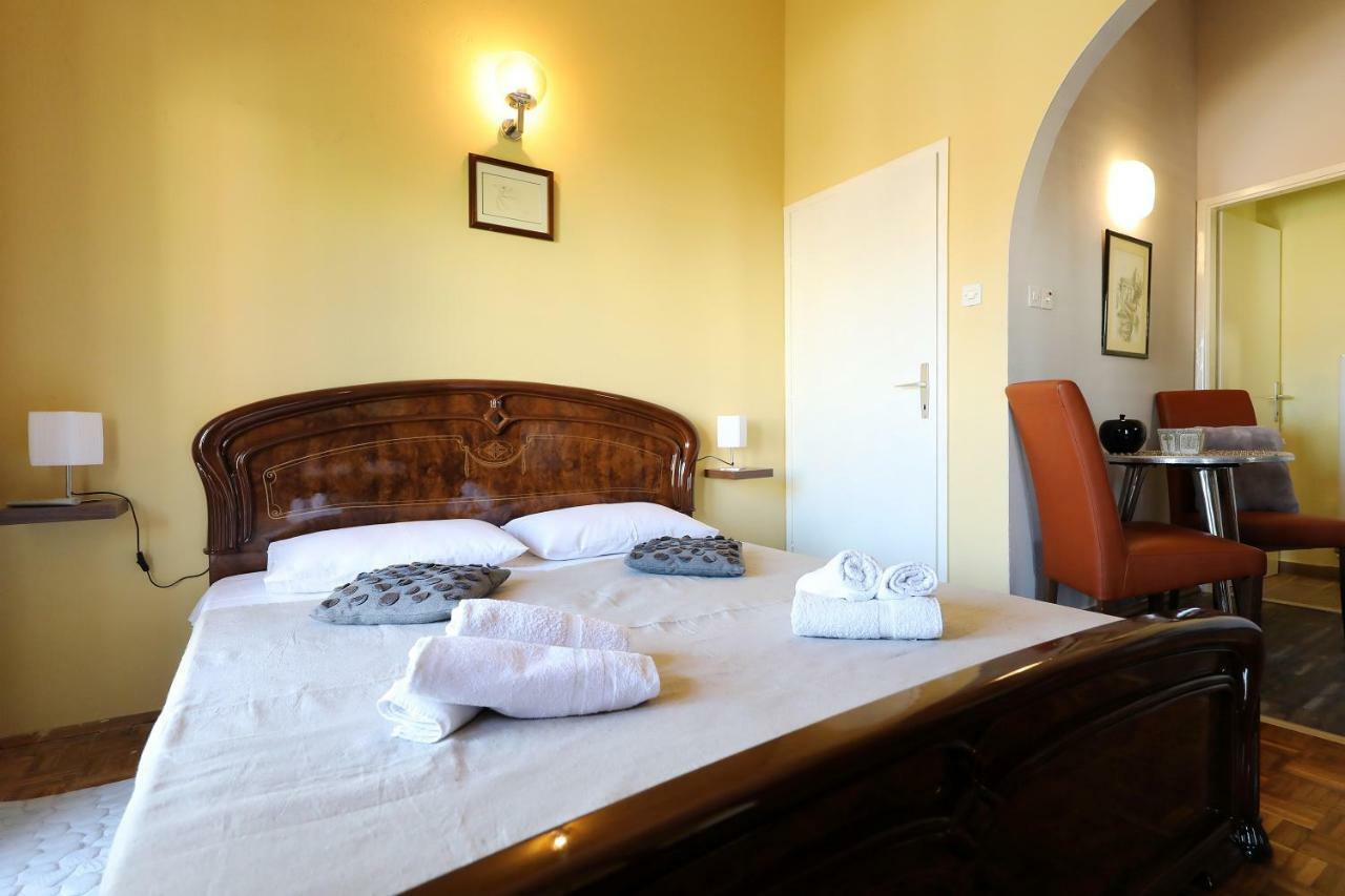 Villa Terracotta Studio 2 Starigrad Paklenica Exteriör bild